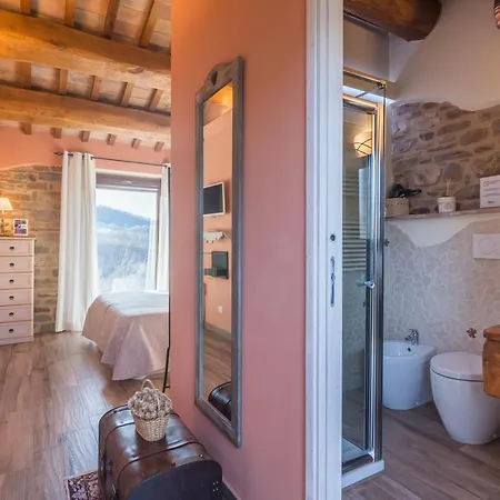 Fonte Rosa Lantgård Fiastra