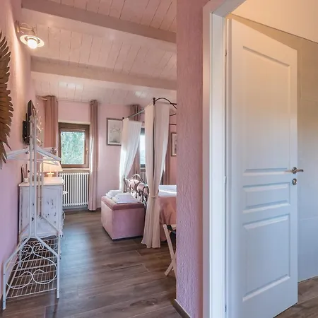 Fonte Rosa Lantgård Fiastra